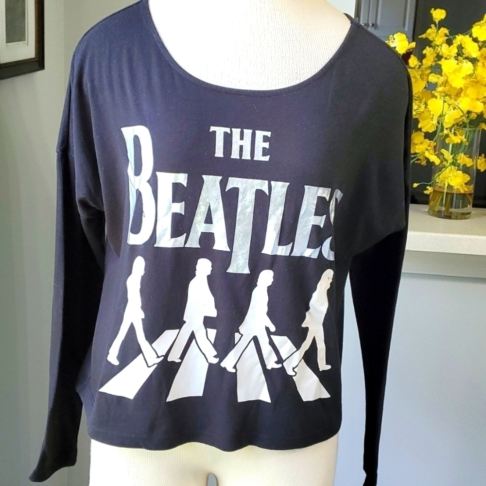 The Beatles black with silver letters long sleeves tee. Size small. Goo…